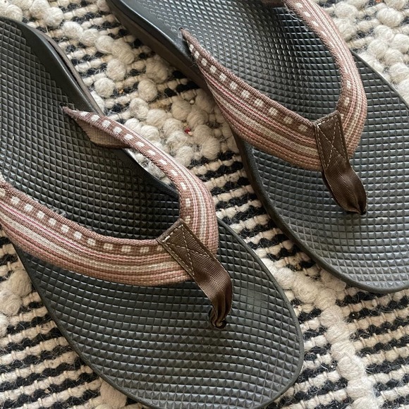 Chaco Women’s Thong Sandals Size 10 - Picture 2 of 5